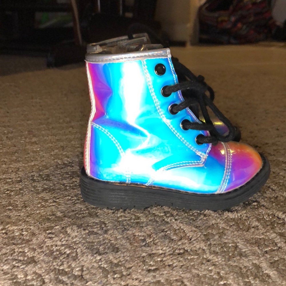 Children's place hologram boots